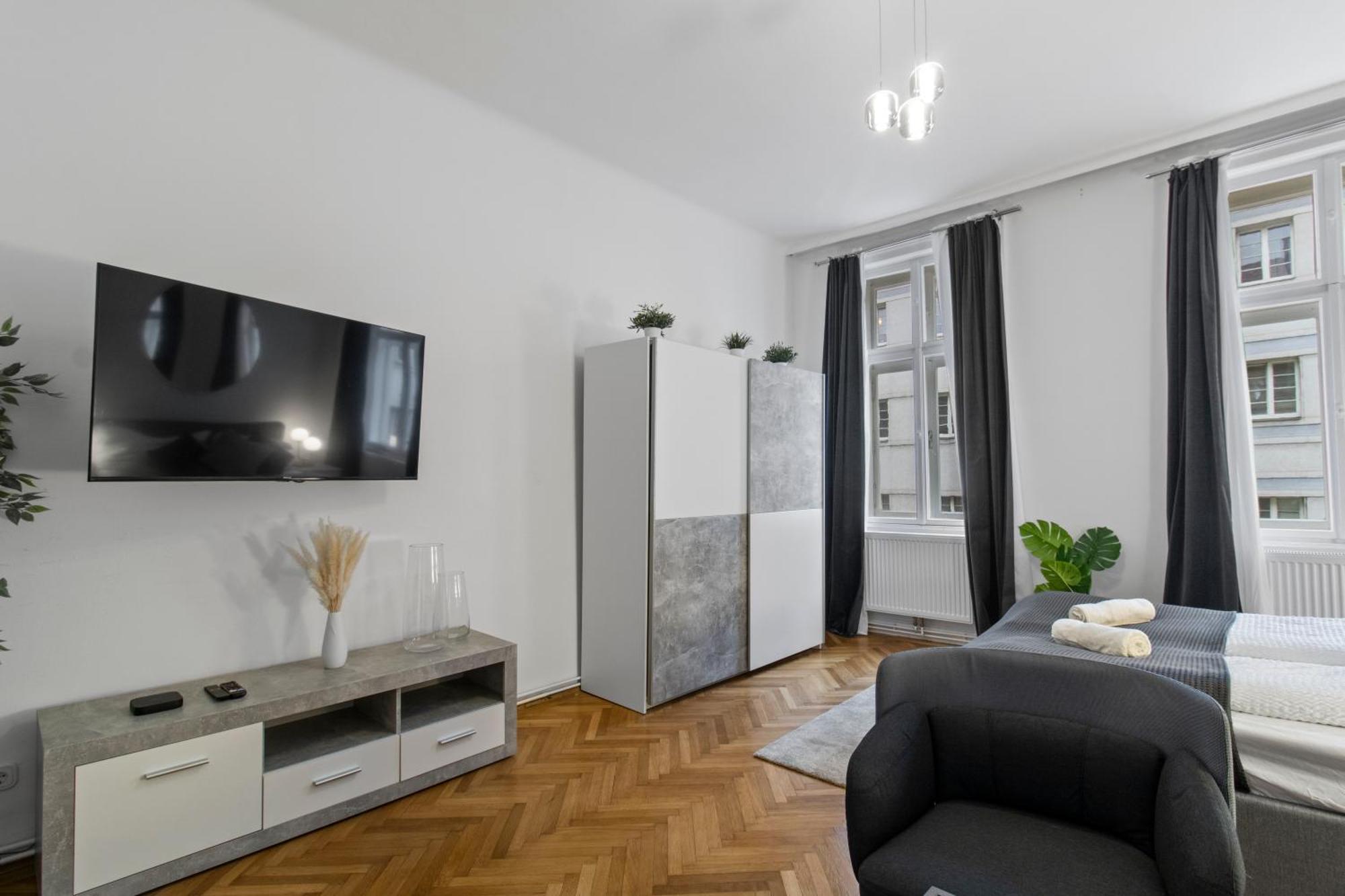 Appartamento Long Term I 2 Min To U1 Columbusplatz I High Speed Wifi *