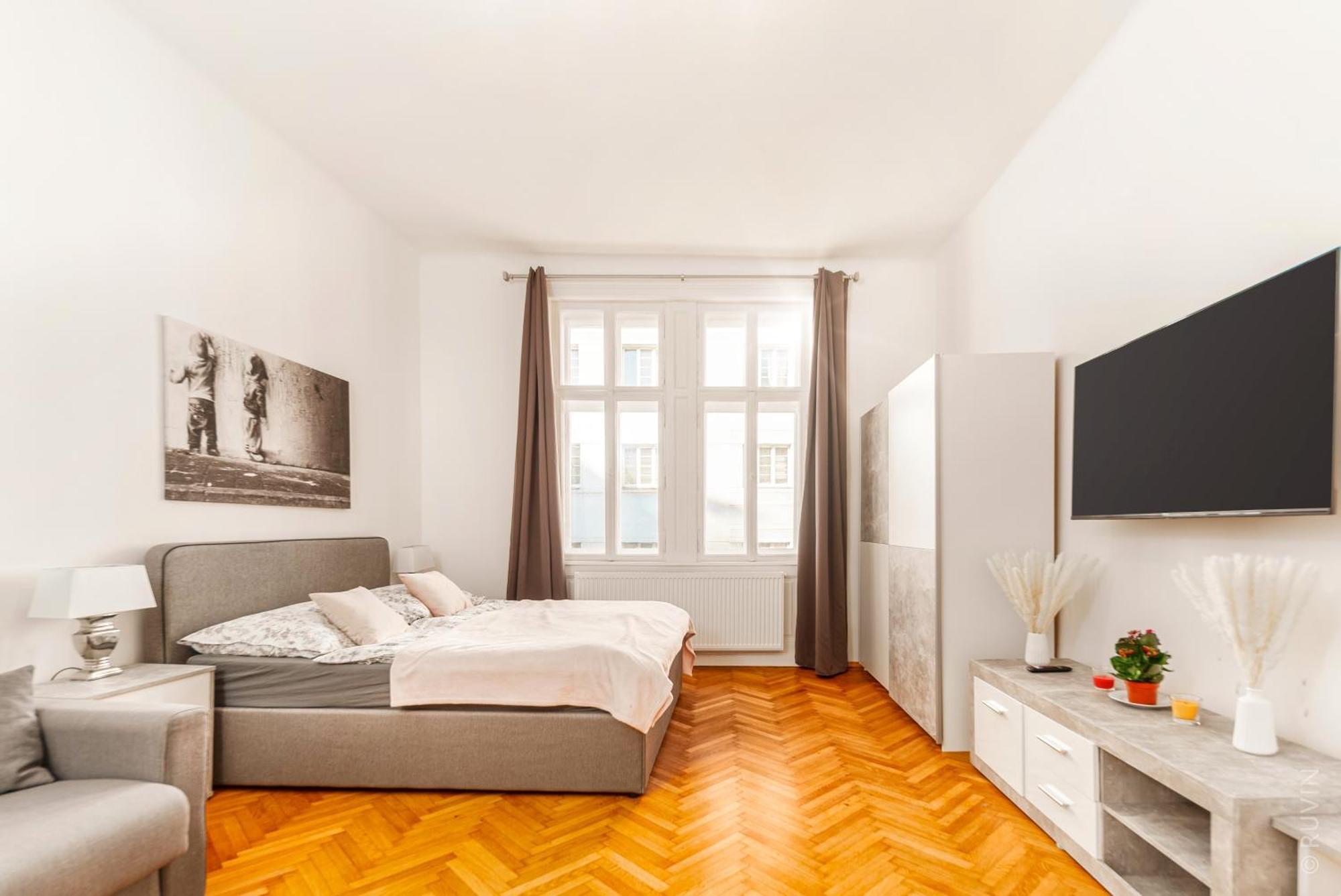 Long Term I 2 Min To U1 Columbusplatz I High Speed Wifi Appartamento