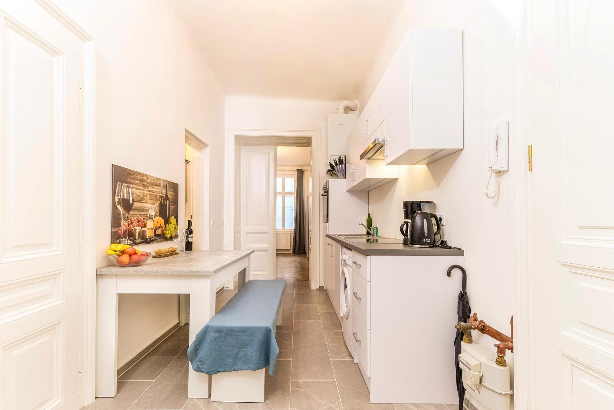 Appartamento Long Term I 2 Min To U1 Columbusplatz I High Speed Wifi Vienna