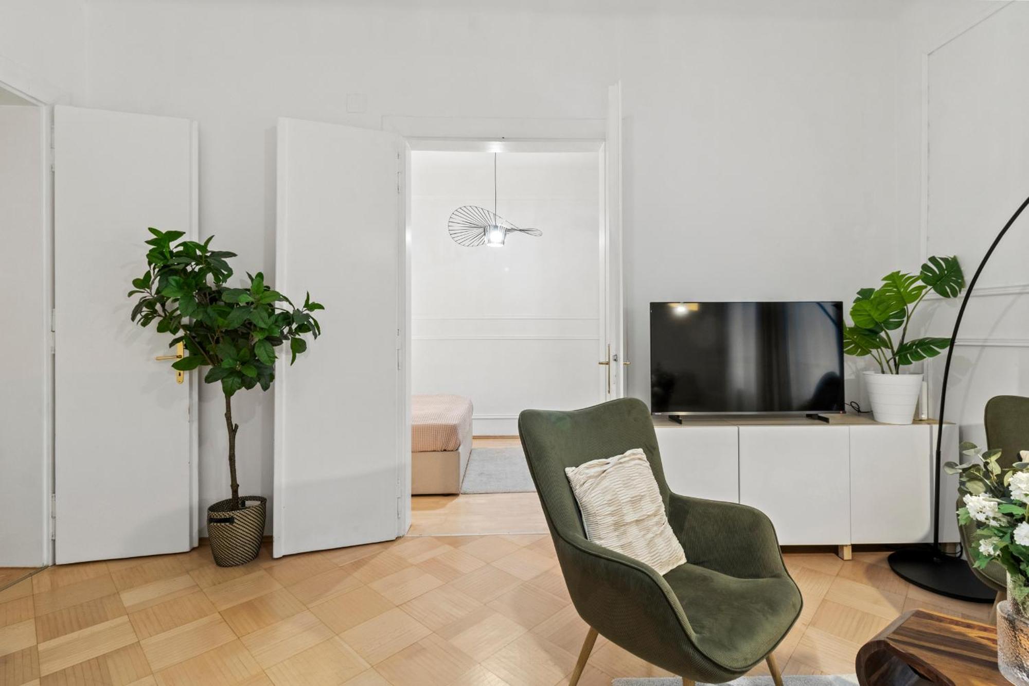 Appartamento Long Term I 2 Min To U1 Columbusplatz I High Speed Wifi *