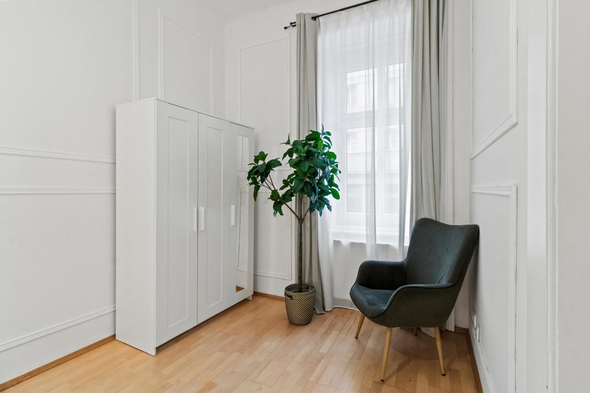 Long Term I 2 Min To U1 Columbusplatz I High Speed Wifi Appartamento Vienna