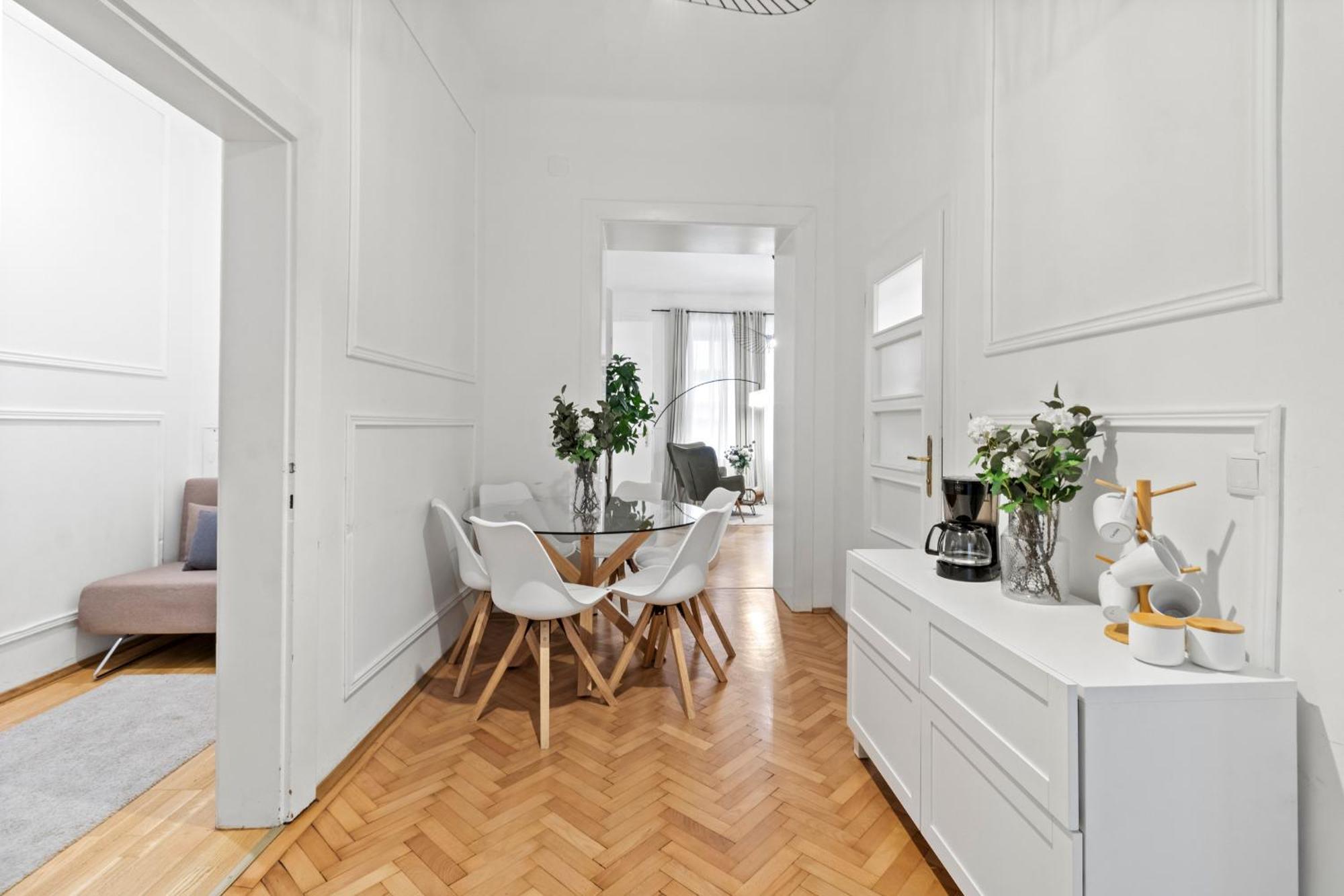 Appartamento Long Term I 2 Min To U1 Columbusplatz I High Speed Wifi *